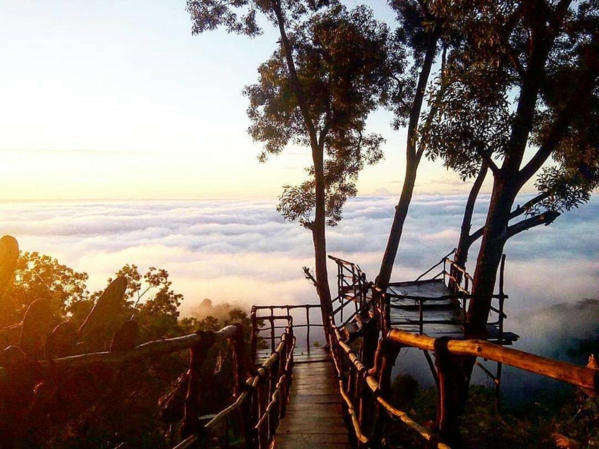 Seribu Batu Songgo Langit Resort & Camp Bantul Luaran gambar